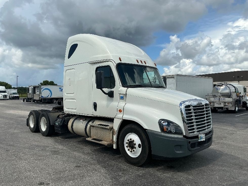 Sleeper Tractor-Heavy Duty Tractors-Freightliner-2019-Cascadia 12564ST-Pensacola-FL-452,540\n\t\tmiles-$ 54,250 - Image 1