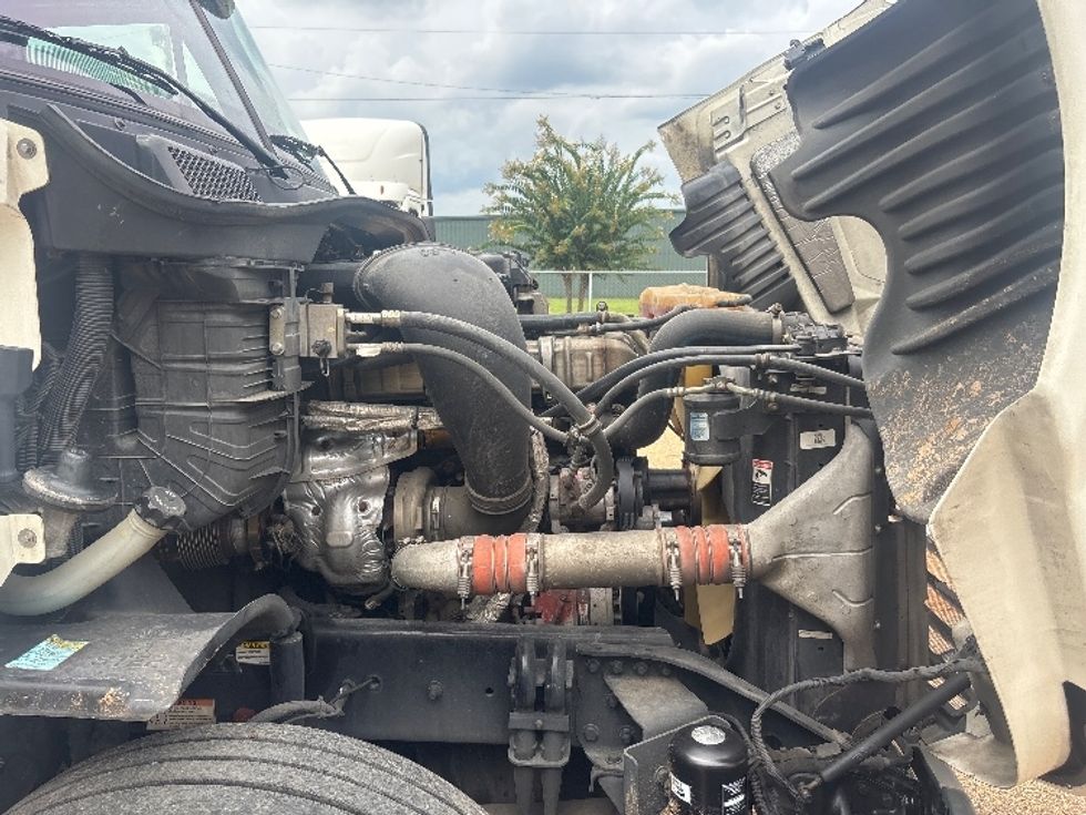 Sleeper Tractor-Heavy Duty Tractors-Freightliner-2019-Cascadia 12564ST-Pensacola-FL-744,350\n\t\tmiles-$ 43,250 - Image 19