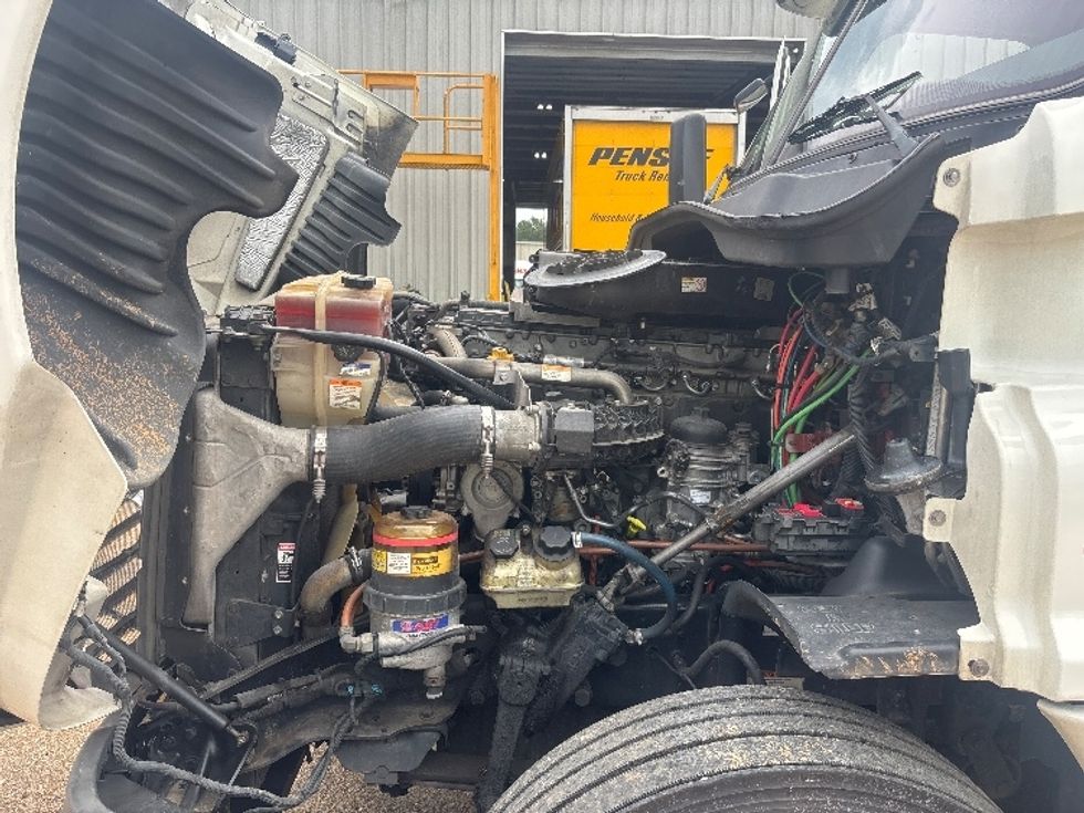Sleeper Tractor-Heavy Duty Tractors-Freightliner-2019-Cascadia 12564ST-Pensacola-FL-744,350\n\t\tmiles-$ 43,250 - Image 20