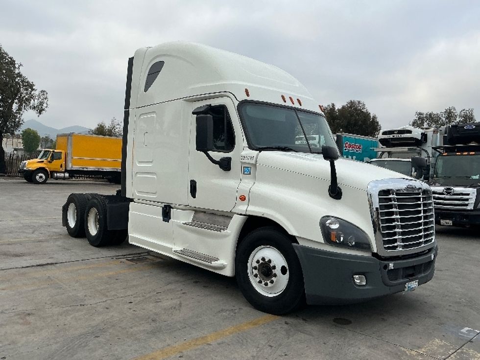 Sleeper Tractor-Heavy Duty Tractors-Freightliner-2019-Cascadia 12564ST-Phoenix-AZ-456,399\n\t\tmiles-$ 57,500 - Image 1