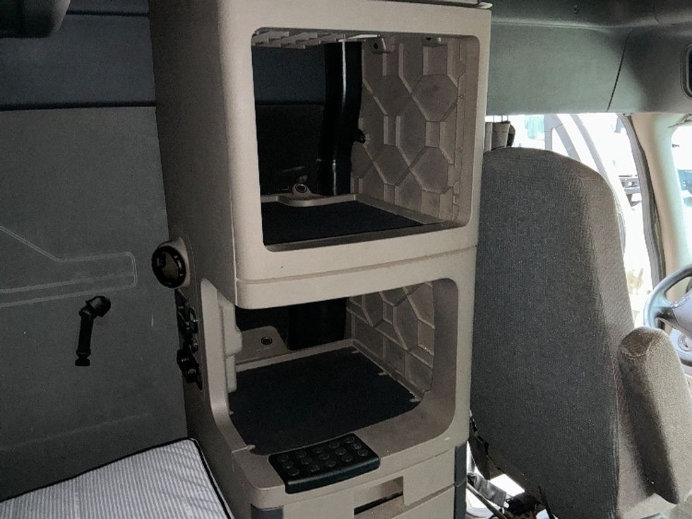 Sleeper Tractor-Heavy Duty Tractors-Freightliner-2019-Cascadia 12564ST-Phoenix-AZ-456,399\n\t\tmiles-$ 57,500 - Image 18