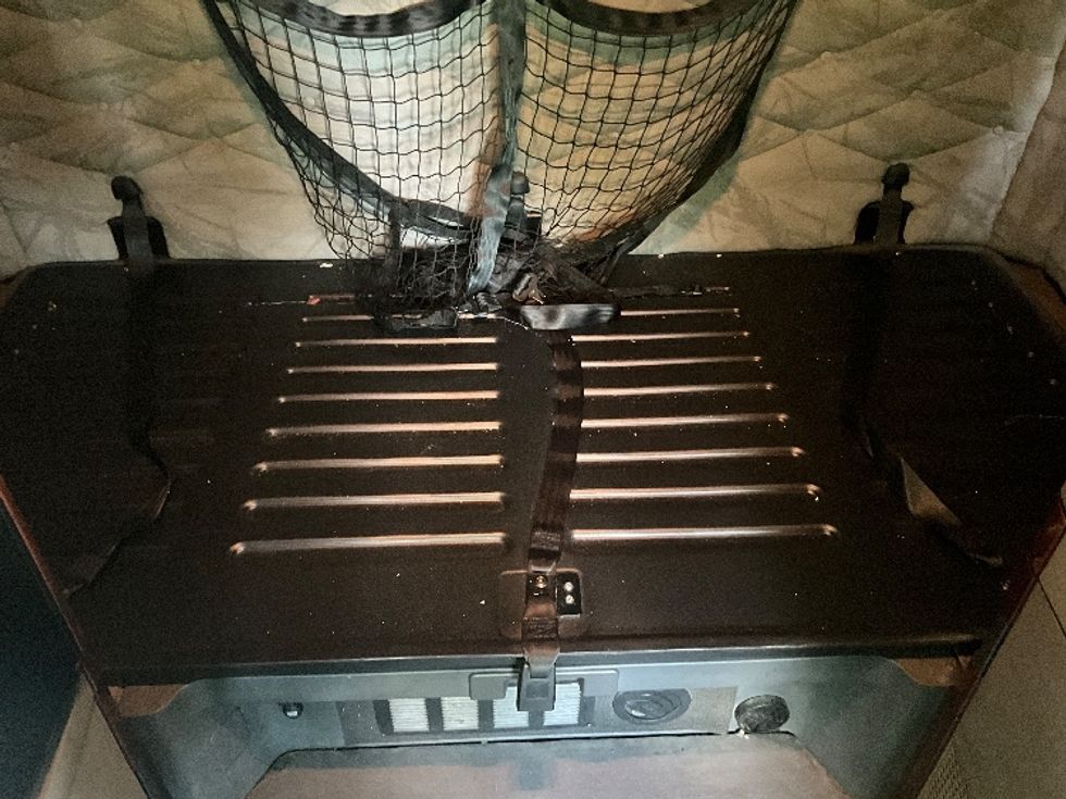 Sleeper Tractor-Heavy Duty Tractors-Freightliner-2019-Cascadia 12564ST-Reading-PA-567,890\n\t\tmiles-$ 48,250 - Image 17