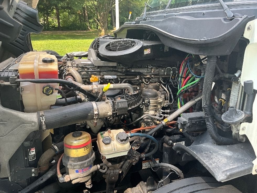 Sleeper Tractor-Heavy Duty Tractors-Freightliner-2019-Cascadia 12564ST-Reading-PA-567,890\n\t\tmiles-$ 48,250 - Image 21