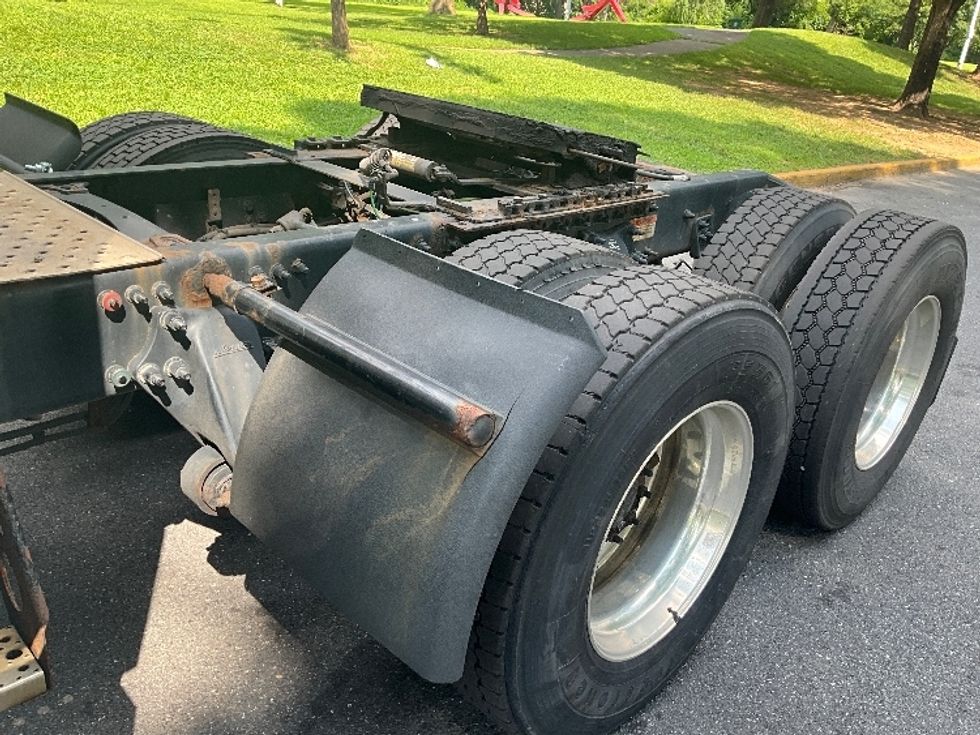Sleeper Tractor-Heavy Duty Tractors-Freightliner-2019-Cascadia 12564ST-Reading-PA-567,890\n\t\tmiles-$ 48,250 - Image 22
