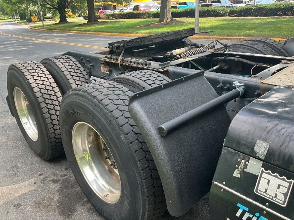 Sleeper Tractor-Heavy Duty Tractors-Freightliner-2019-Cascadia 12564ST-Reading-PA-567,890\n\t\tmiles-$ 48,250 - Image 23