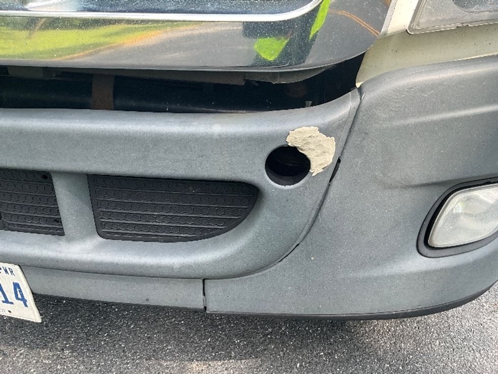 Sleeper Tractor-Heavy Duty Tractors-Freightliner-2019-Cascadia 12564ST-Reading-PA-567,890\n\t\tmiles-$ 48,250 - Image 25