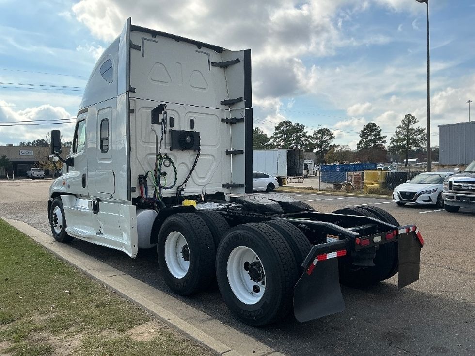 Sleeper Tractor-Heavy Duty Tractors-Freightliner-2019-Cascadia 12564ST-Richland-MS-747,340\n\t\tmiles-$ 35,000 - Image 5