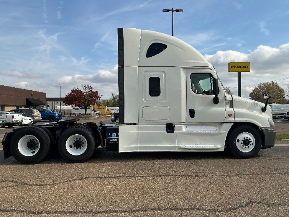 Sleeper Tractor-Heavy Duty Tractors-Freightliner-2019-Cascadia 12564ST-Richland-MS-747,340\n\t\tmiles-$ 35,000 - Image 8