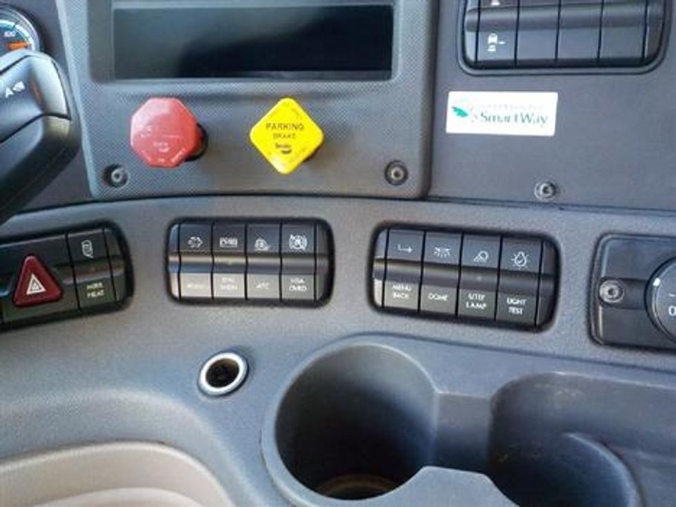 Sleeper Tractor-Heavy Duty Tractors-Freightliner-2019-Cascadia 12564ST-Rockwall-TX-387,674\n\t\tmiles-$ 63,500 - Image 11