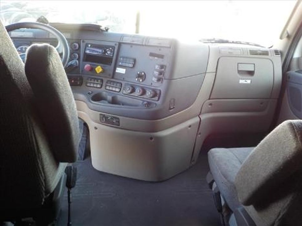 Sleeper Tractor-Heavy Duty Tractors-Freightliner-2019-Cascadia 12564ST-Rockwall-TX-387,674\n\t\tmiles-$ 63,500 - Image 16