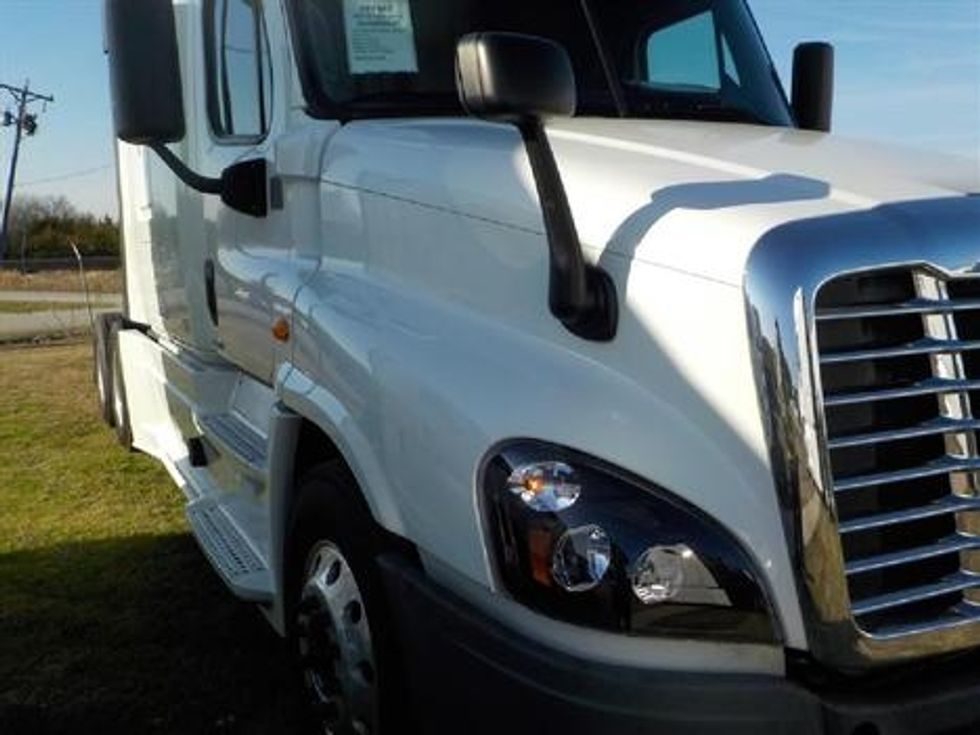 Sleeper Tractor-Heavy Duty Tractors-Freightliner-2019-Cascadia 12564ST-Rockwall-TX-387,674\n\t\tmiles-$ 63,500 - Image 6