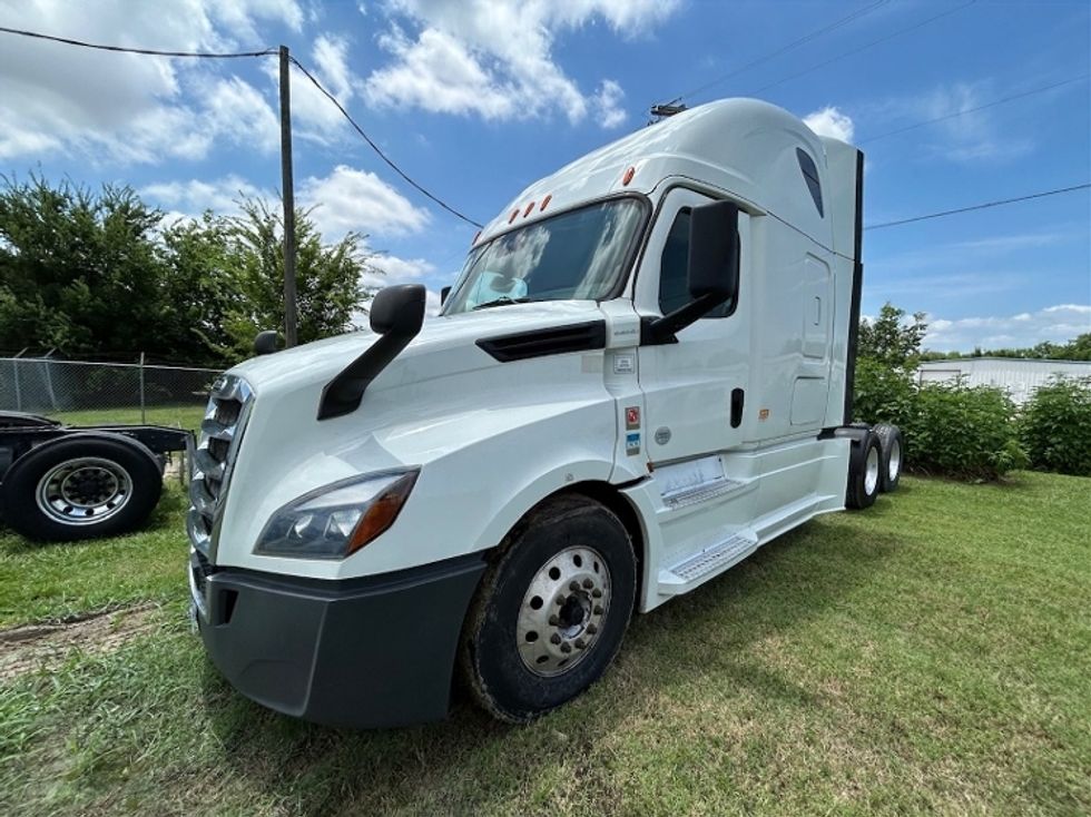 Sleeper Tractor-Heavy Duty Tractors-Freightliner-2019-Cascadia 12564ST-Rockwall-TX-586,089\n\t\tmiles-$ 45,500 - Image 1