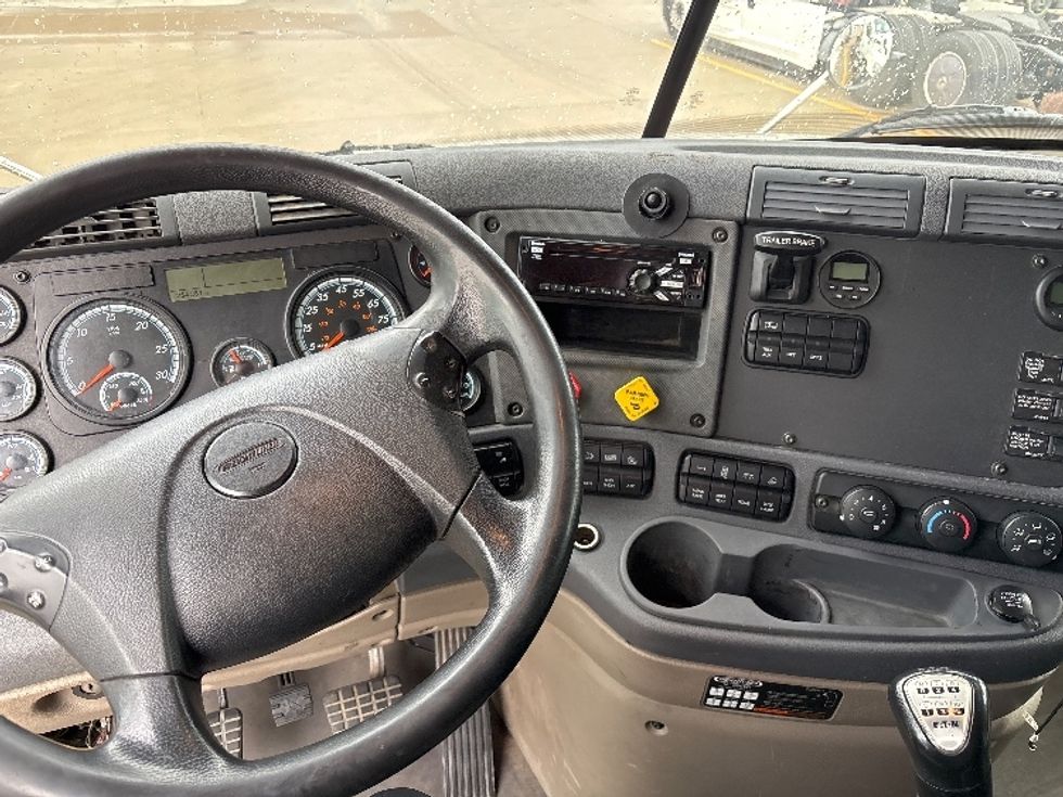 Sleeper Tractor-Heavy Duty Tractors-Freightliner-2019-Cascadia 12564ST-Salt Lake City-UT-254,261\n\t\tmiles-$ 63,750 - Image 11
