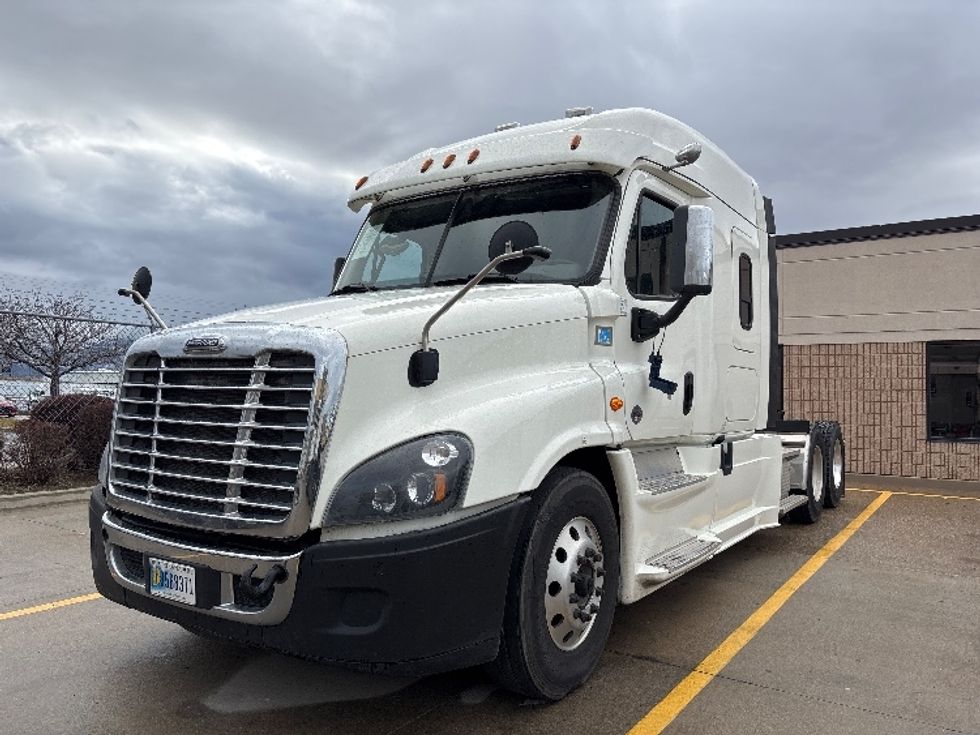 Sleeper Tractor-Heavy Duty Tractors-Freightliner-2019-Cascadia 12564ST-Salt Lake City-UT-254,261\n\t\tmiles-$ 63,750 - Image 3