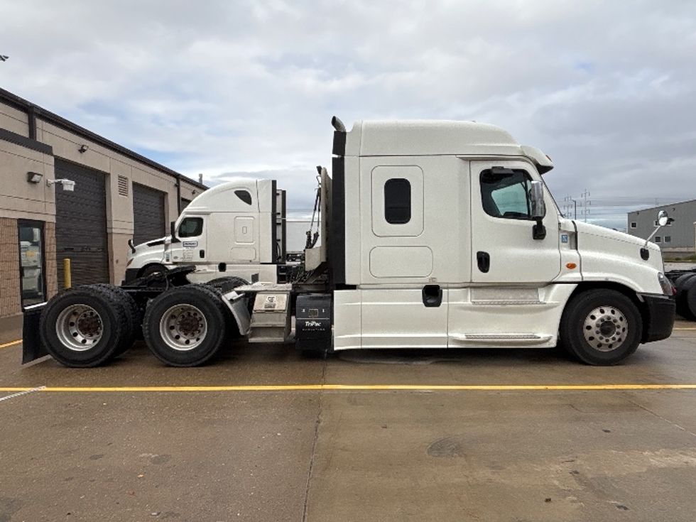Sleeper Tractor-Heavy Duty Tractors-Freightliner-2019-Cascadia 12564ST-Salt Lake City-UT-254,261\n\t\tmiles-$ 63,750 - Image 8