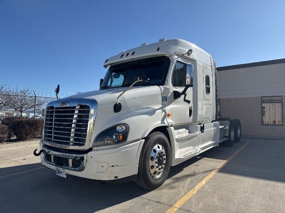 Sleeper Tractor-Heavy Duty Tractors-Freightliner-2019-Cascadia 12564ST-Salt Lake City-UT-528,213\n\t\tmiles-$ 46,500 - Image 3