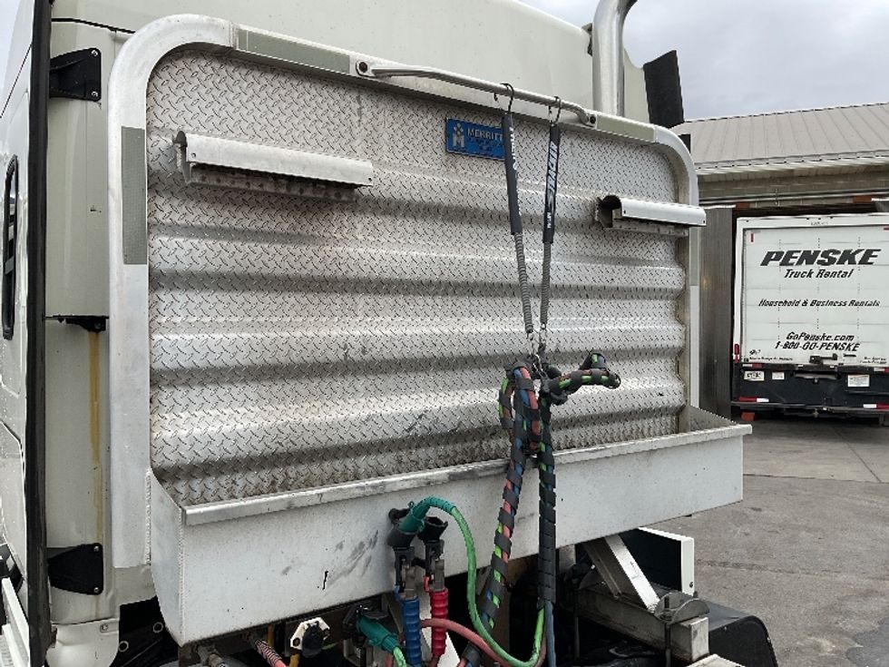 Sleeper Tractor-Heavy Duty Tractors-Freightliner-2019-Cascadia 12564ST-Salt Lake City-UT-603,300\n\t\tmiles-$ 44,500 - Image 22