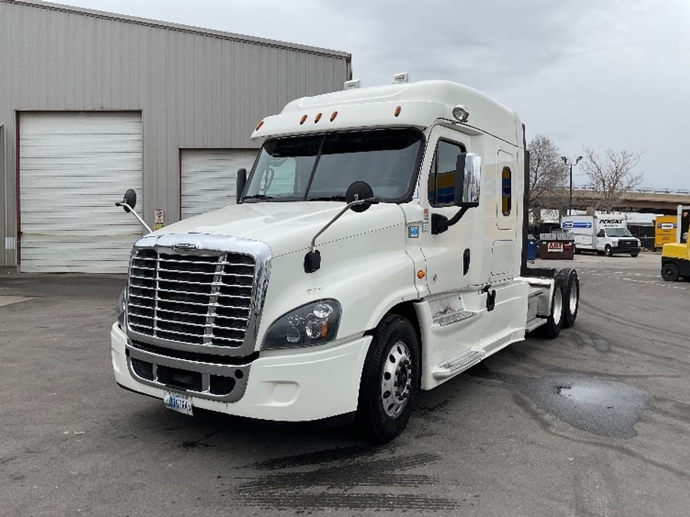 Sleeper Tractor-Heavy Duty Tractors-Freightliner-2019-Cascadia 12564ST-Salt Lake City-UT-603,300\n\t\tmiles-$ 44,500 - Image 3