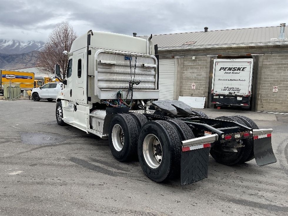 Sleeper Tractor-Heavy Duty Tractors-Freightliner-2019-Cascadia 12564ST-Salt Lake City-UT-603,300\n\t\tmiles-$ 44,500 - Image 5