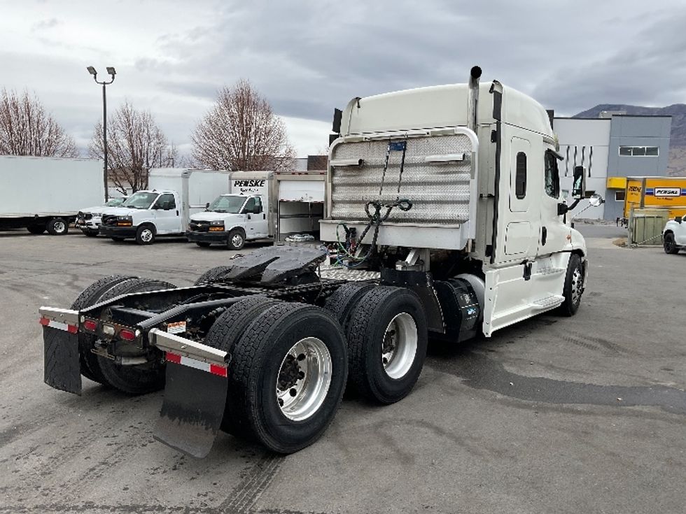 Sleeper Tractor-Heavy Duty Tractors-Freightliner-2019-Cascadia 12564ST-Salt Lake City-UT-603,300\n\t\tmiles-$ 44,500 - Image 7