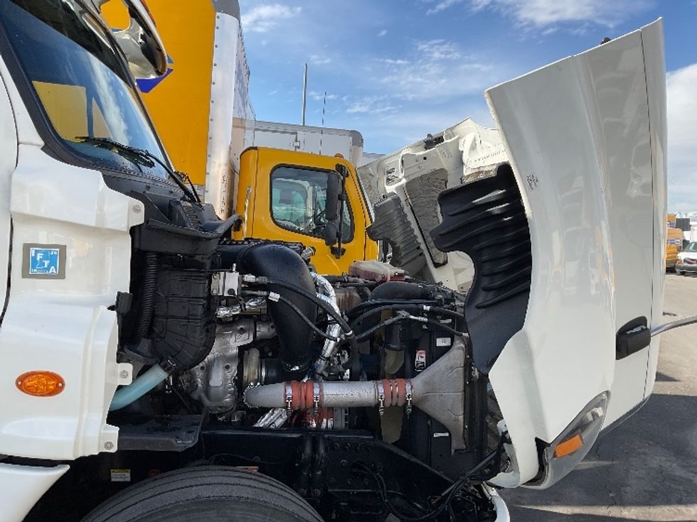 Sleeper Tractor-Heavy Duty Tractors-Freightliner-2019-Cascadia 12564ST-Salt Lake City-UT-741,113\n\t\tmiles-$ 32,000 - Image 20