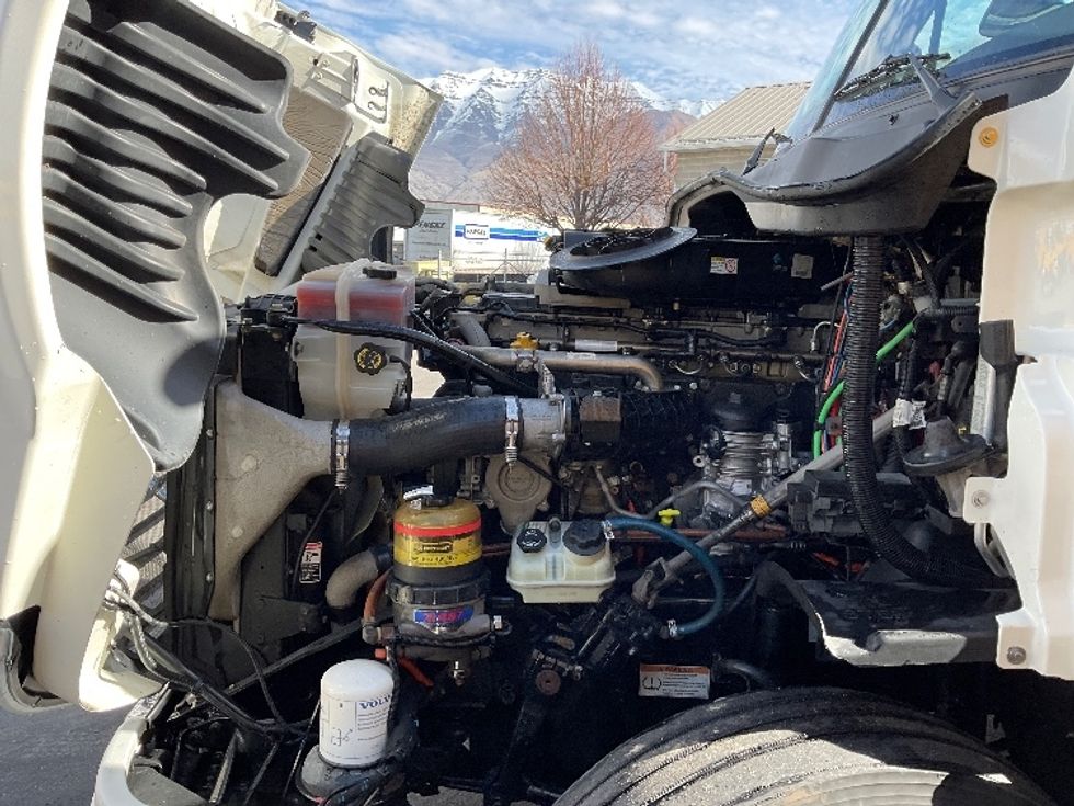 Sleeper Tractor-Heavy Duty Tractors-Freightliner-2019-Cascadia 12564ST-Salt Lake City-UT-741,113\n\t\tmiles-$ 32,000 - Image 21
