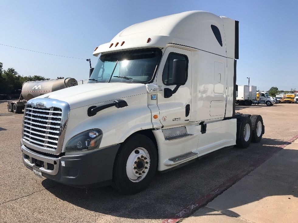 Sleeper Tractor-Heavy Duty Tractors-Freightliner-2019-Cascadia 12564ST-San Antonio-TX-208,052\n\t\tmiles-$ 73,000 - Image 3