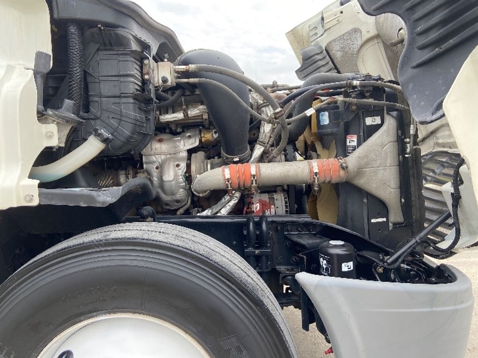 Sleeper Tractor-Heavy Duty Tractors-Freightliner-2019-Cascadia 12564ST-San Antonio-TX-461,234\n\t\tmiles-$ 49,250 - Image 20