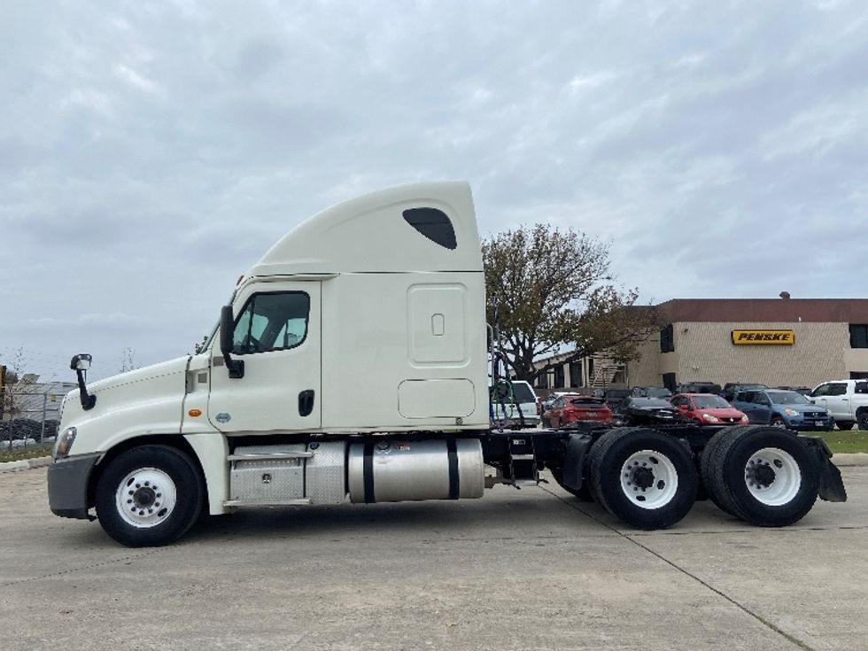 Sleeper Tractor-Heavy Duty Tractors-Freightliner-2019-Cascadia 12564ST-San Antonio-TX-461,234\n\t\tmiles-$ 49,250 - Image 4