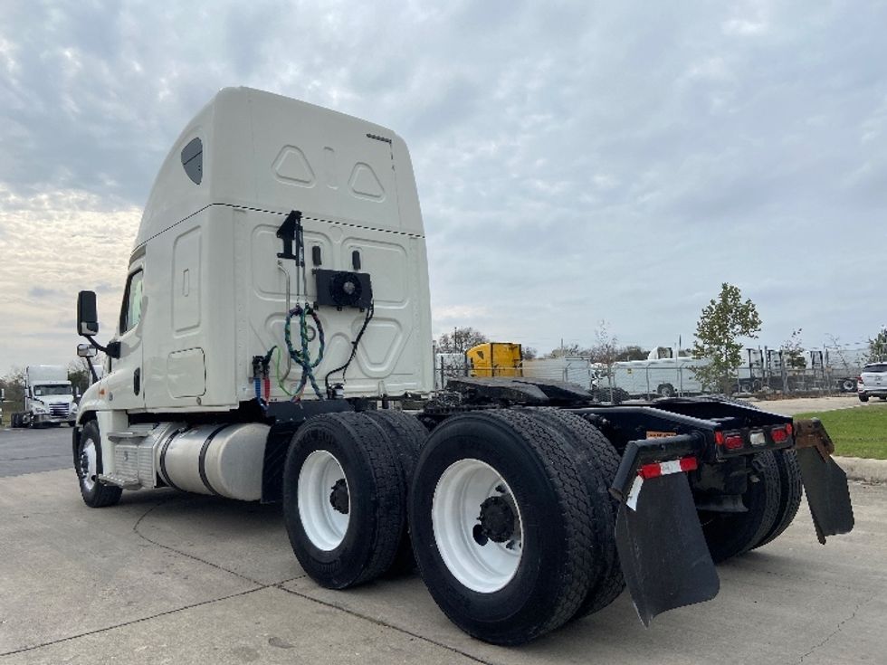 Sleeper Tractor-Heavy Duty Tractors-Freightliner-2019-Cascadia 12564ST-San Antonio-TX-461,234\n\t\tmiles-$ 49,250 - Image 5