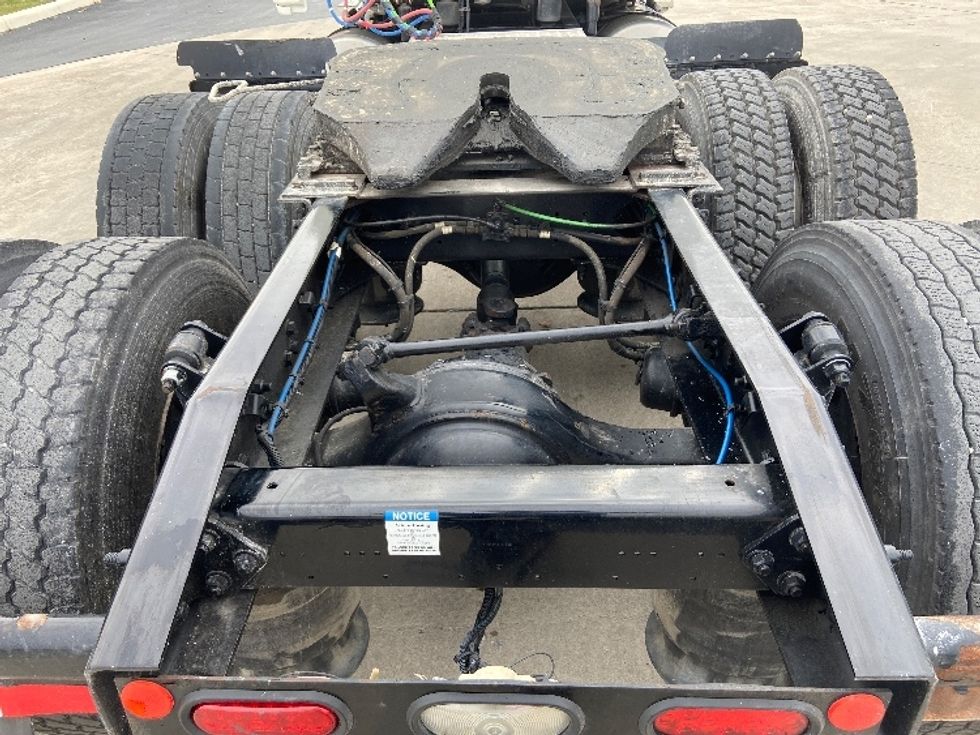 Sleeper Tractor-Heavy Duty Tractors-Freightliner-2019-Cascadia 12564ST-San Antonio-TX-461,234\n\t\tmiles-$ 49,250 - Image 6