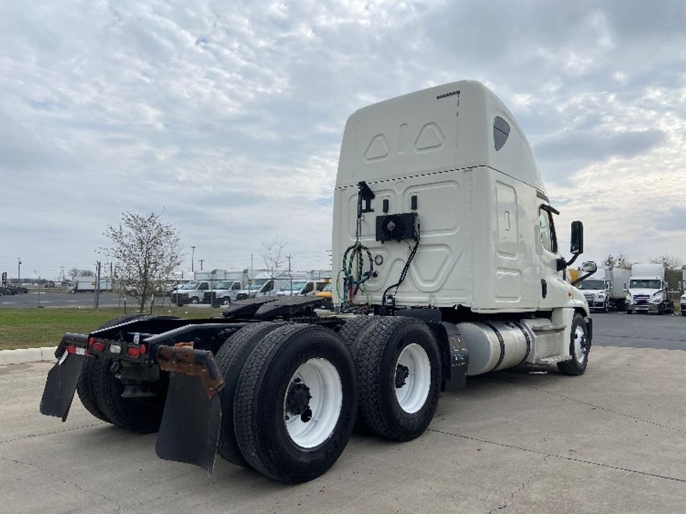Sleeper Tractor-Heavy Duty Tractors-Freightliner-2019-Cascadia 12564ST-San Antonio-TX-461,234\n\t\tmiles-$ 49,250 - Image 7
