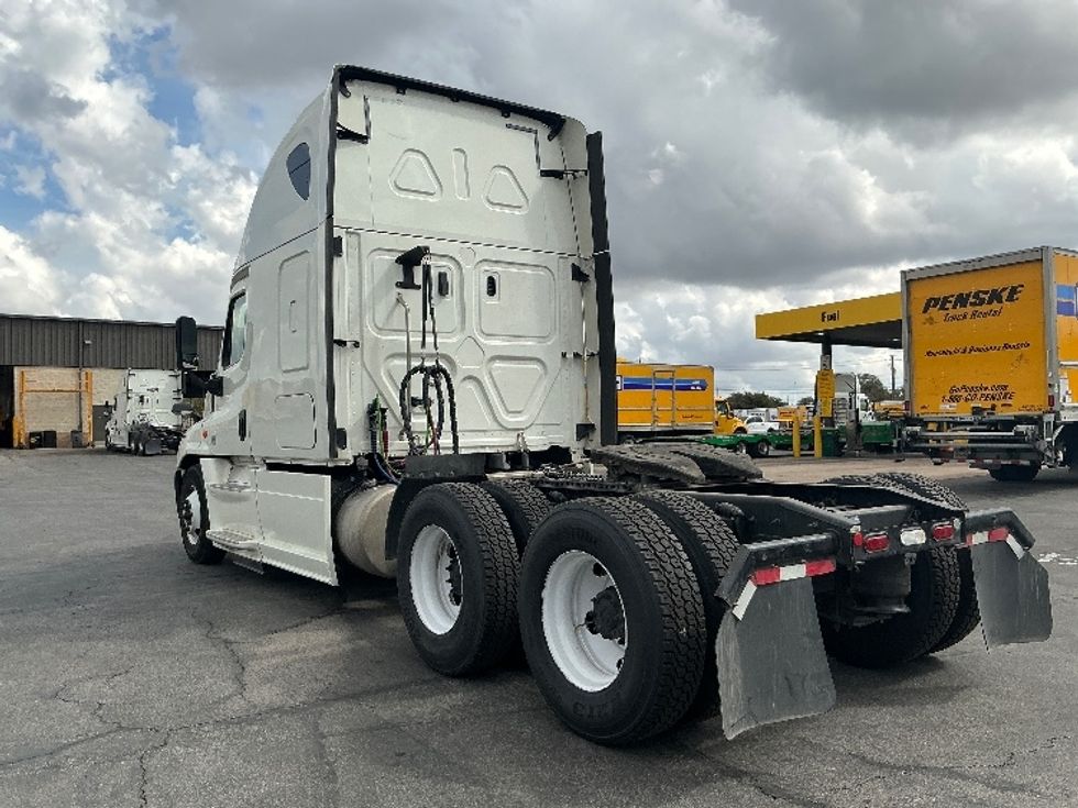 Sleeper Tractor-Heavy Duty Tractors-Freightliner-2019-Cascadia 12564ST-San Antonio-TX-612,859\n\t\tmiles-$ 45,750 - Image 5