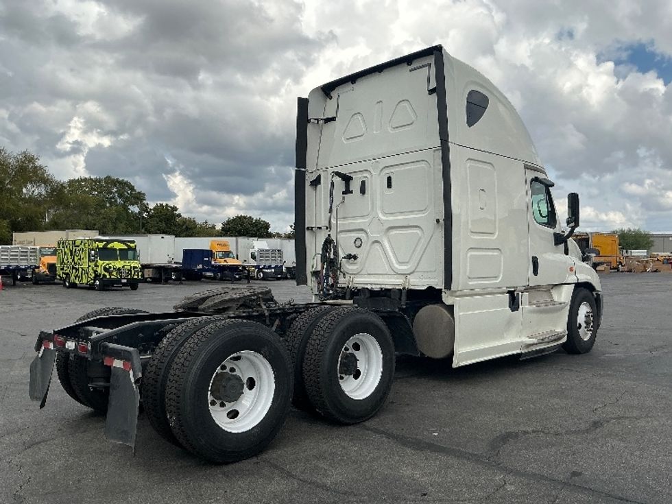 Sleeper Tractor-Heavy Duty Tractors-Freightliner-2019-Cascadia 12564ST-San Antonio-TX-612,859\n\t\tmiles-$ 45,750 - Image 7
