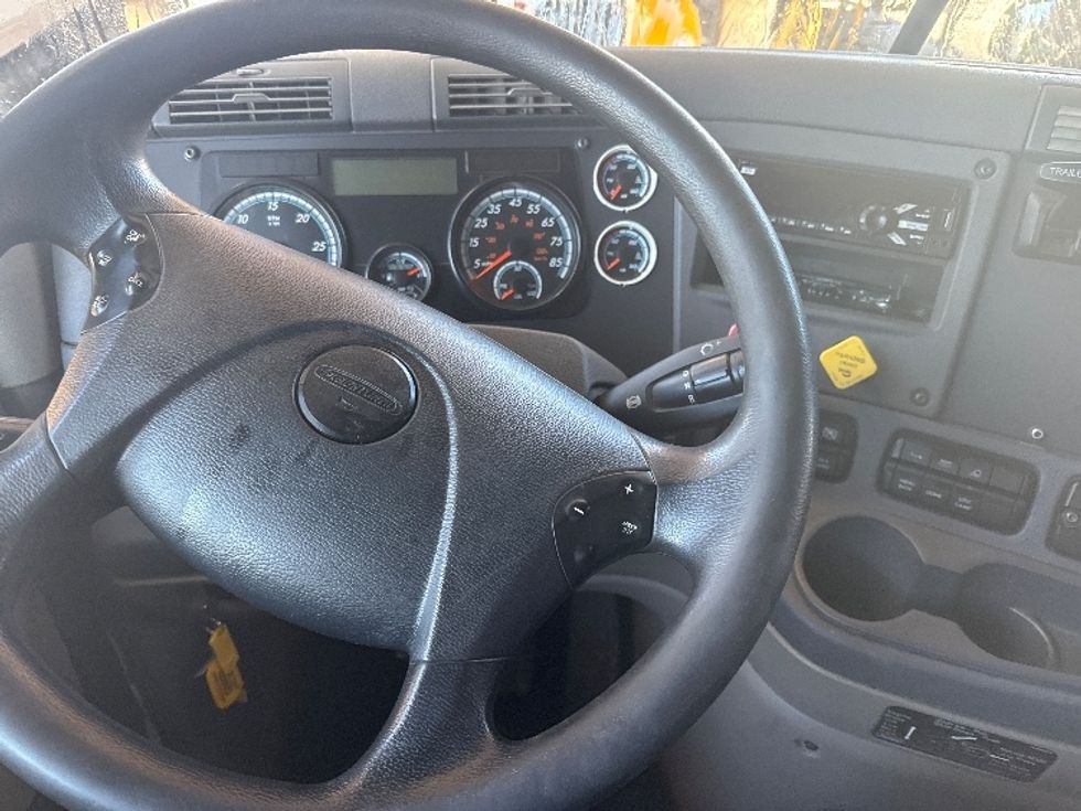 Sleeper Tractor-Heavy Duty Tractors-Freightliner-2019-Cascadia 12564ST-San Diego-CA-602,213\n\t\tmiles-$ 53,250 - Image 11