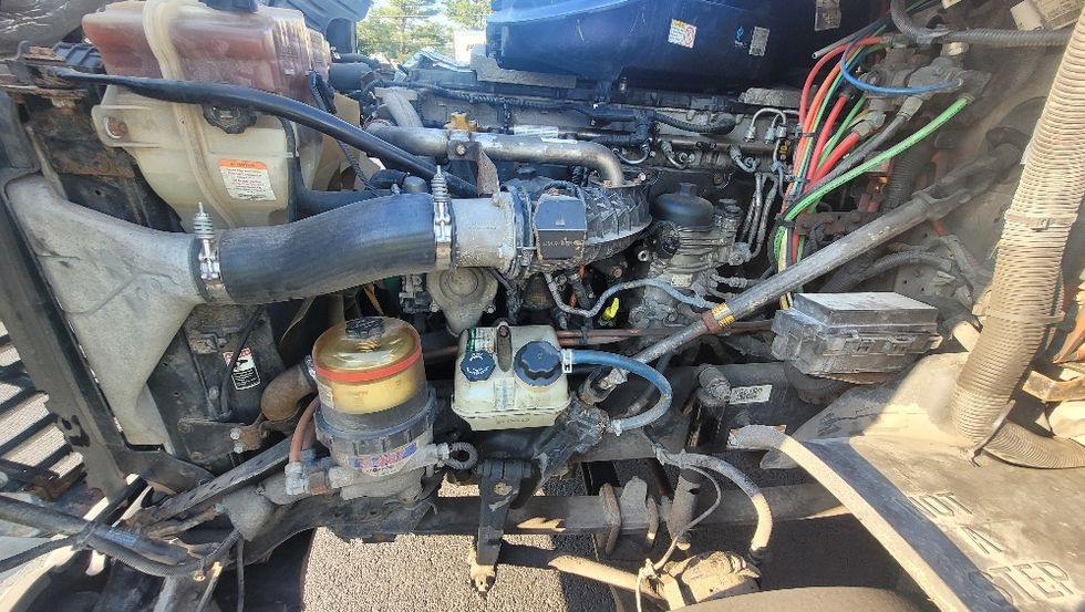 Sleeper Tractor-Heavy Duty Tractors-Freightliner-2019-Cascadia 12564ST-South Plainfield-NJ-253,643\n\t\tmiles-$ 65,500 - Image 21