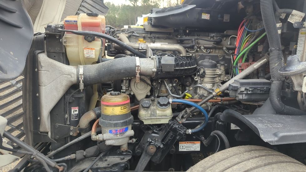 Sleeper Tractor-Heavy Duty Tractors-Freightliner-2019-Cascadia 12564ST-Suwanee-GA-579,636\n\t\tmiles-$ 43,750 - Image 21