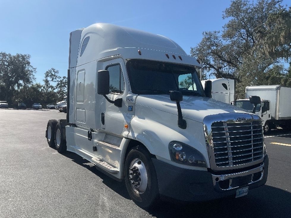 Sleeper Tractor-Heavy Duty Tractors-Freightliner-2019-Cascadia 12564ST-Tampa-FL-348,942\n\t\tmiles-$ 55,250 - Image 1