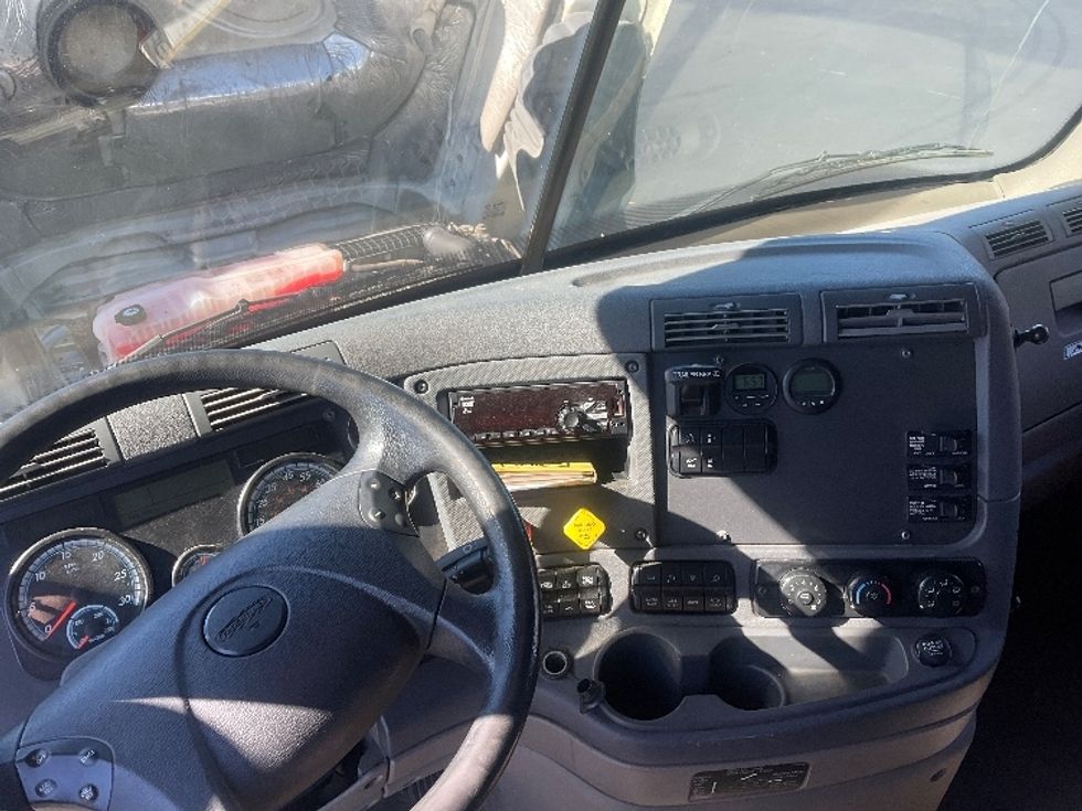 Sleeper Tractor-Heavy Duty Tractors-Freightliner-2019-Cascadia 12564ST-Tampa-FL-348,942\n\t\tmiles-$ 55,250 - Image 11