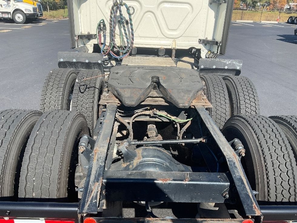 Sleeper Tractor-Heavy Duty Tractors-Freightliner-2019-Cascadia 12564ST-Tampa-FL-348,942\n\t\tmiles-$ 55,250 - Image 6
