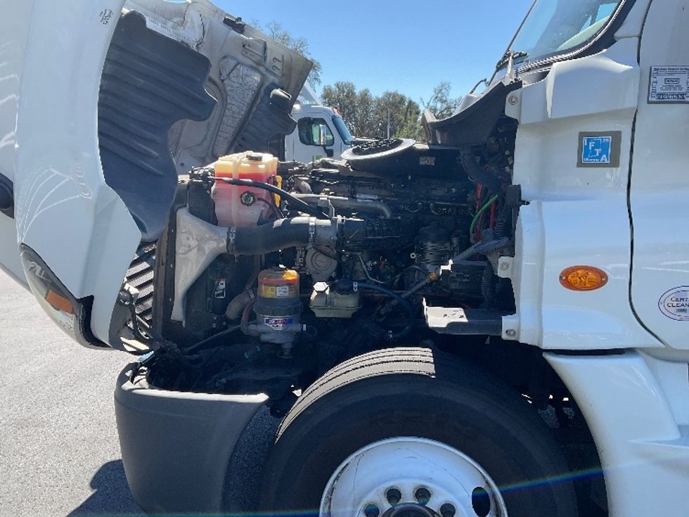 Sleeper Tractor-Heavy Duty Tractors-Freightliner-2019-Cascadia 12564ST-Tampa-FL-370,176\n\t\tmiles-$ 54,000 - Image 21