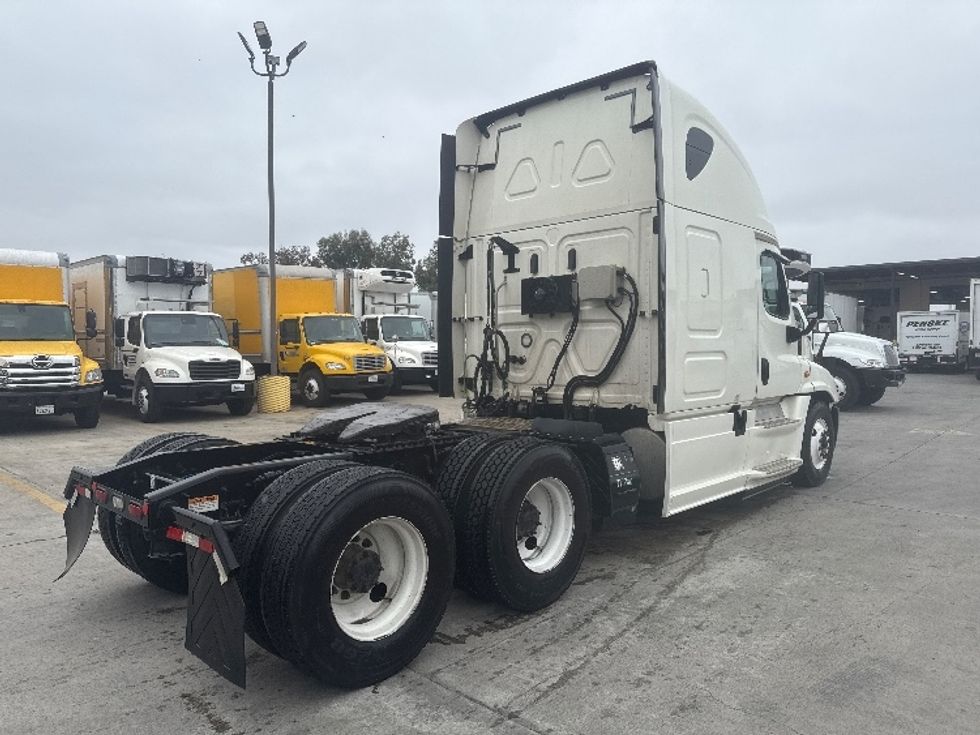 Sleeper Tractor-Heavy Duty Tractors-Freightliner-2019-Cascadia 12564ST-Torrance-CA-719,238\n\t\tmiles-$ 42,750 - Image 7