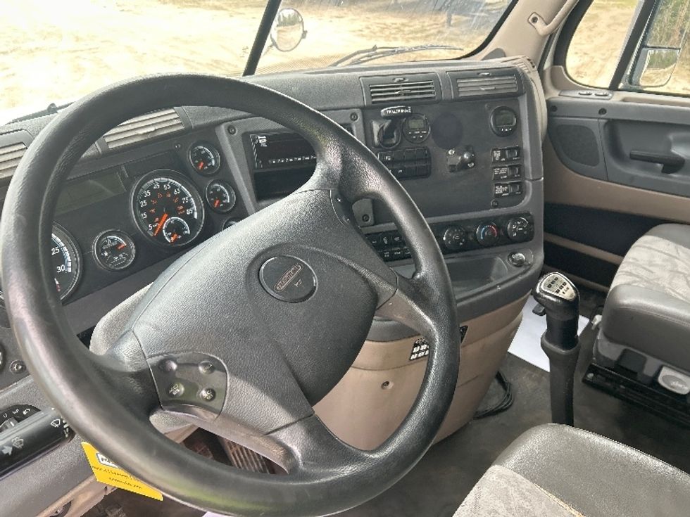 Sleeper Tractor-Heavy Duty Tractors-Freightliner-2019-Cascadia 12564ST-Valdosta-GA-470,968\n\t\tmiles-$ 44,750 - Image 10