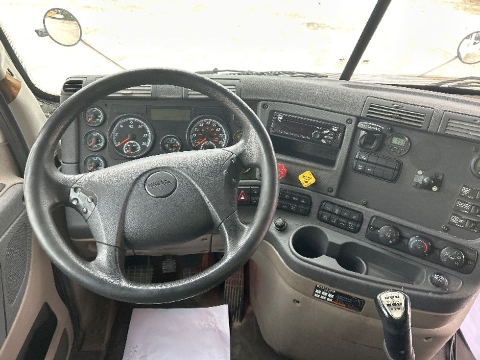 Sleeper Tractor-Heavy Duty Tractors-Freightliner-2019-Cascadia 12564ST-Valdosta-GA-470,968\n\t\tmiles-$ 44,750 - Image 11