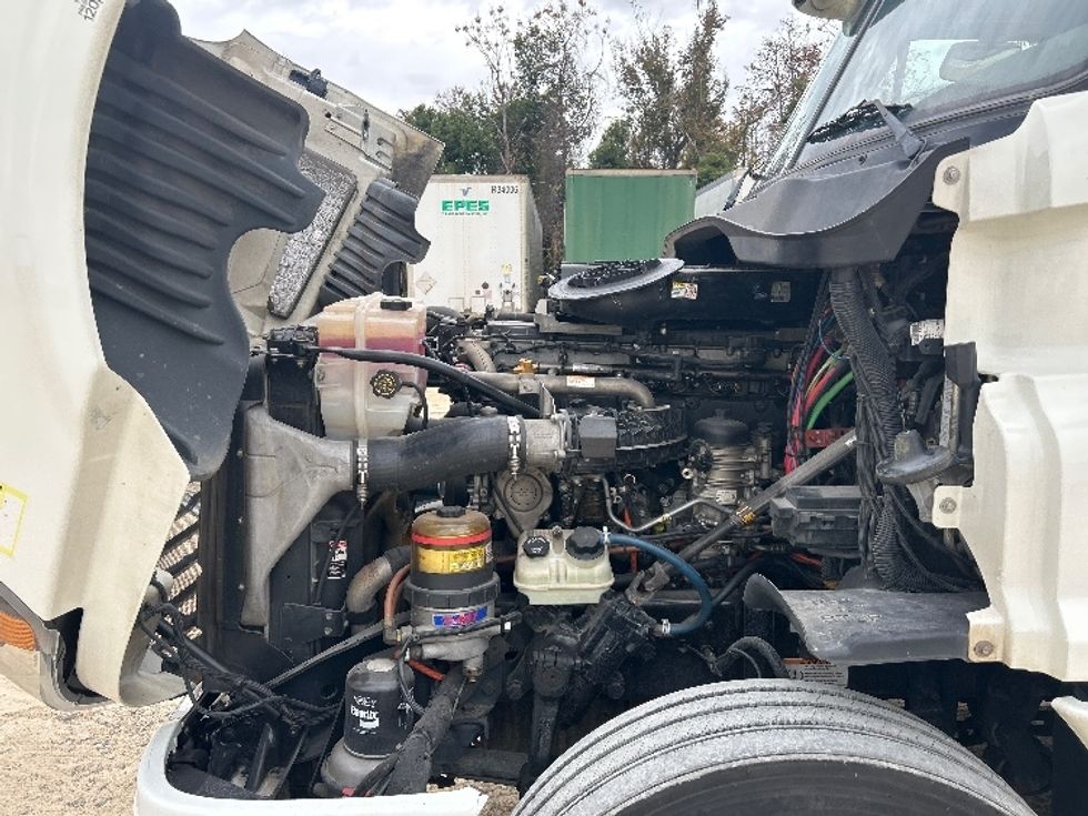 Sleeper Tractor-Heavy Duty Tractors-Freightliner-2019-Cascadia 12564ST-Valdosta-GA-678,477\n\t\tmiles-$ 34,000 - Image 20