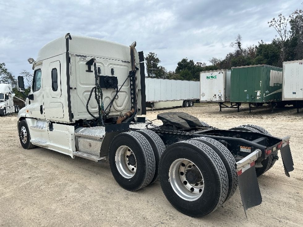 Sleeper Tractor-Heavy Duty Tractors-Freightliner-2019-Cascadia 12564ST-Valdosta-GA-678,477\n\t\tmiles-$ 34,000 - Image 8
