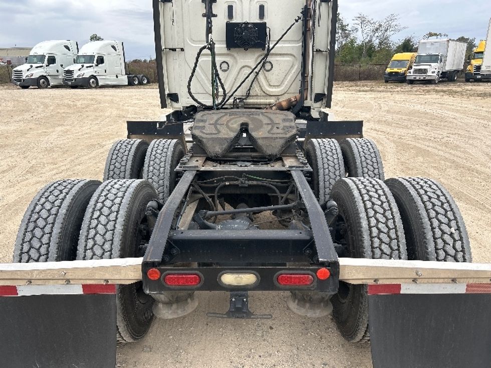 Sleeper Tractor-Heavy Duty Tractors-Freightliner-2019-Cascadia 12564ST-Valdosta-GA-678,477\n\t\tmiles-$ 34,000 - Image 9
