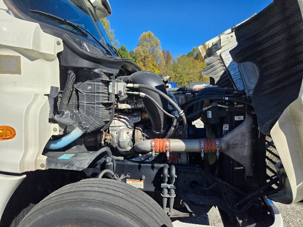 Sleeper Tractor-Heavy Duty Tractors-Freightliner-2019-Cascadia 12564ST-Villa Rica-GA-251,542\n\t\tmiles-$ 64,750 - Image 20