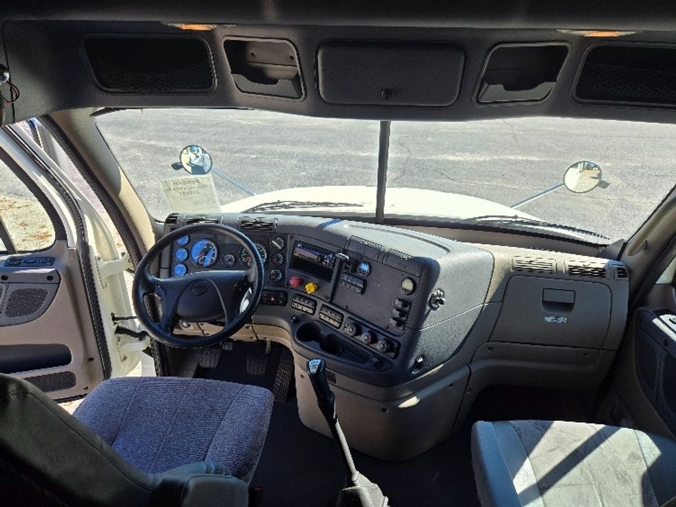 Sleeper Tractor-Heavy Duty Tractors-Freightliner-2019-Cascadia 12564ST-Villa Rica-GA-251,542\n\t\tmiles-$ 64,750 - Image 26