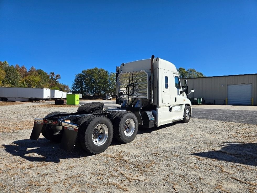 Sleeper Tractor-Heavy Duty Tractors-Freightliner-2019-Cascadia 12564ST-Villa Rica-GA-251,542\n\t\tmiles-$ 64,750 - Image 7